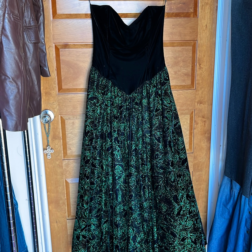 Jessica Mcclintock Gown